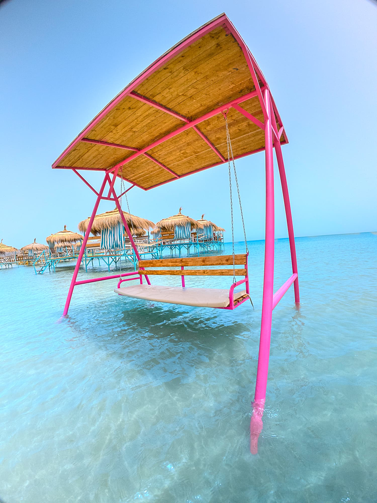 Davino Coucou Beach Restaurant